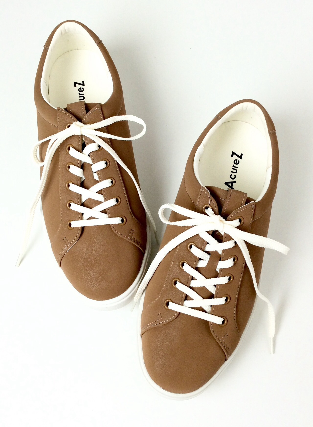 にょす 母趾にやさしいもちもちスニーカー|アキュアーズ｜ショップ