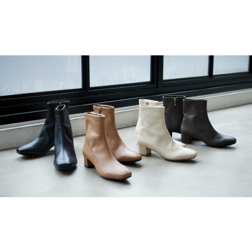 雨の日も履けるスタイリッシュブーツ