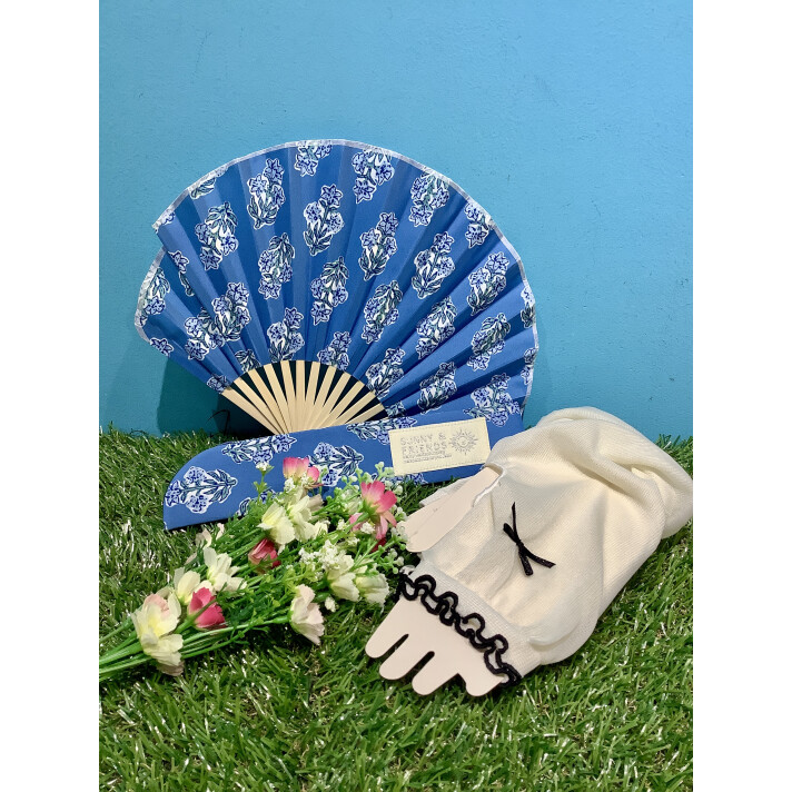 扇子　2,310円　アームカバー　550円