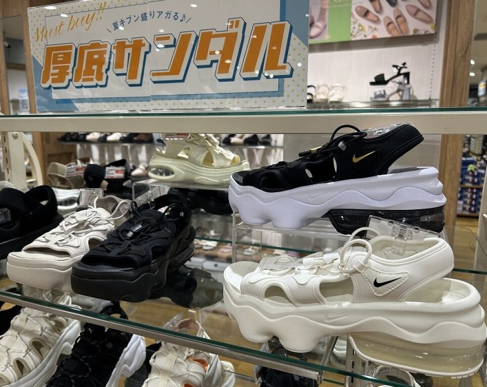 大人気NIKE AIRMAX KOKO SANDAL(ココ サンダル) ついに入荷いたしました🎉